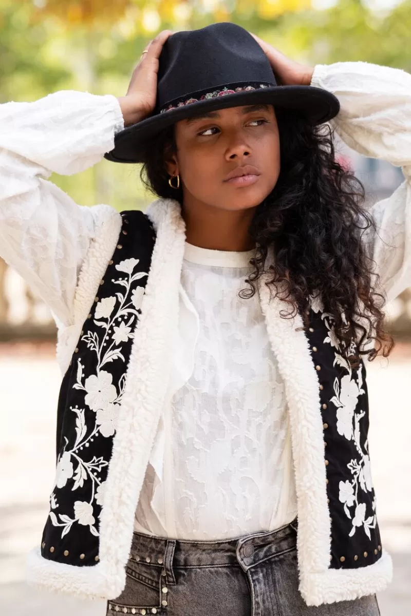 My Jewellery Veste Sans Manches Noire En Teddy Et Broderies Blanches